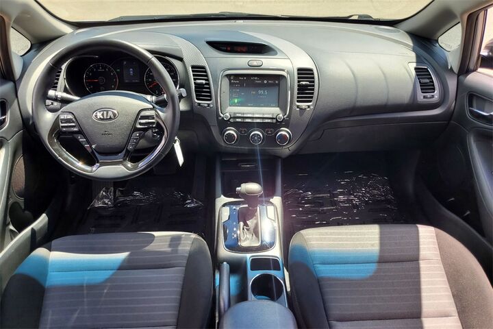 2018 Kia Forte S  TX