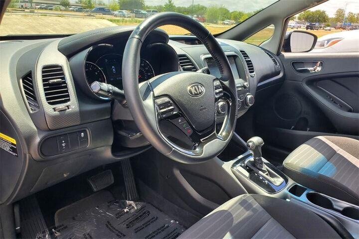 2018 Kia Forte S  TX