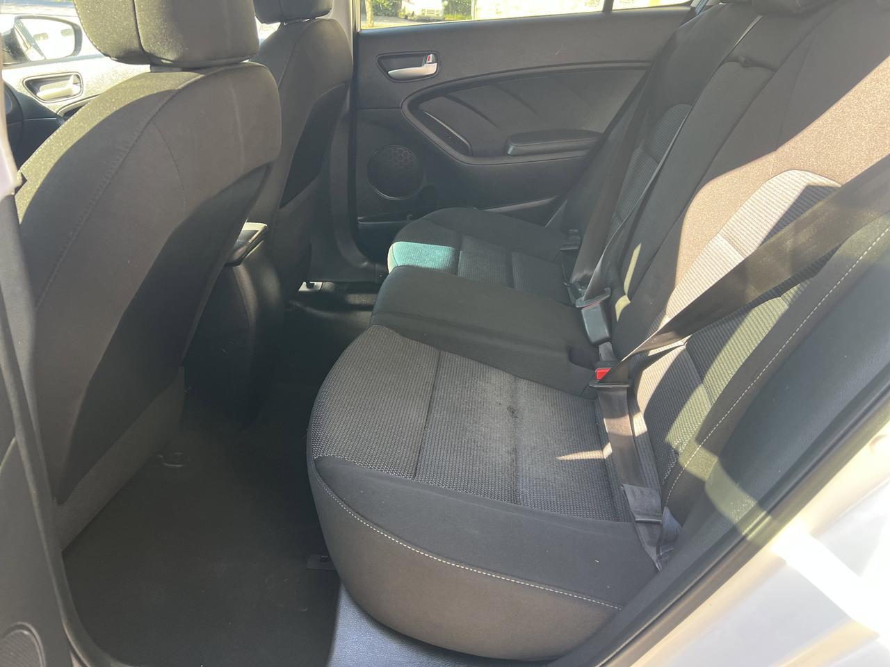 2018 Kia Forte LX photo 10