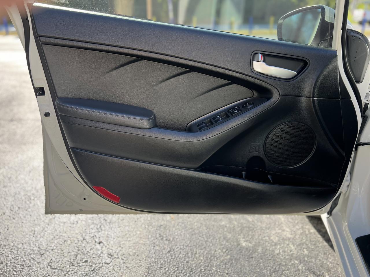 2018 Kia Forte LX photo 8