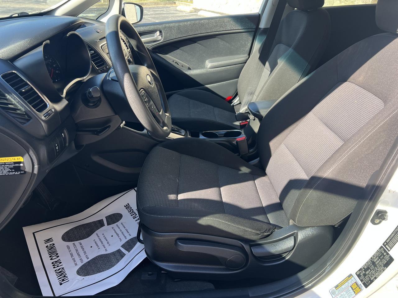 2018 Kia Forte LX photo 9