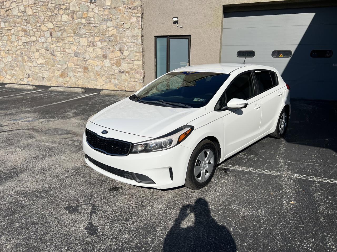 2018 Kia Forte LX photo 2
