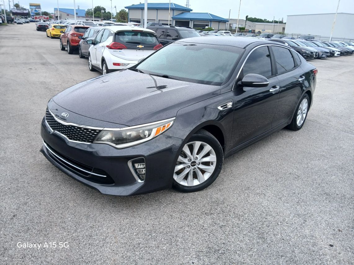 2018 Kia Optima S Sedan 4D
