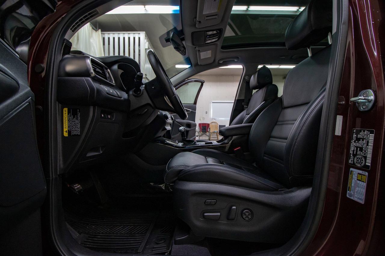 2018 Kia Sorento AWD EX+ 7 Passenger Leather Roof BCam Red Deer AB