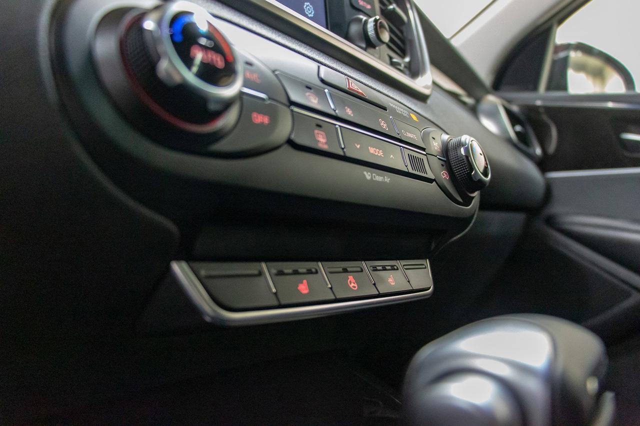 2018 Kia Sorento AWD EX+ 7 Passenger Leather Roof BCam Red Deer AB