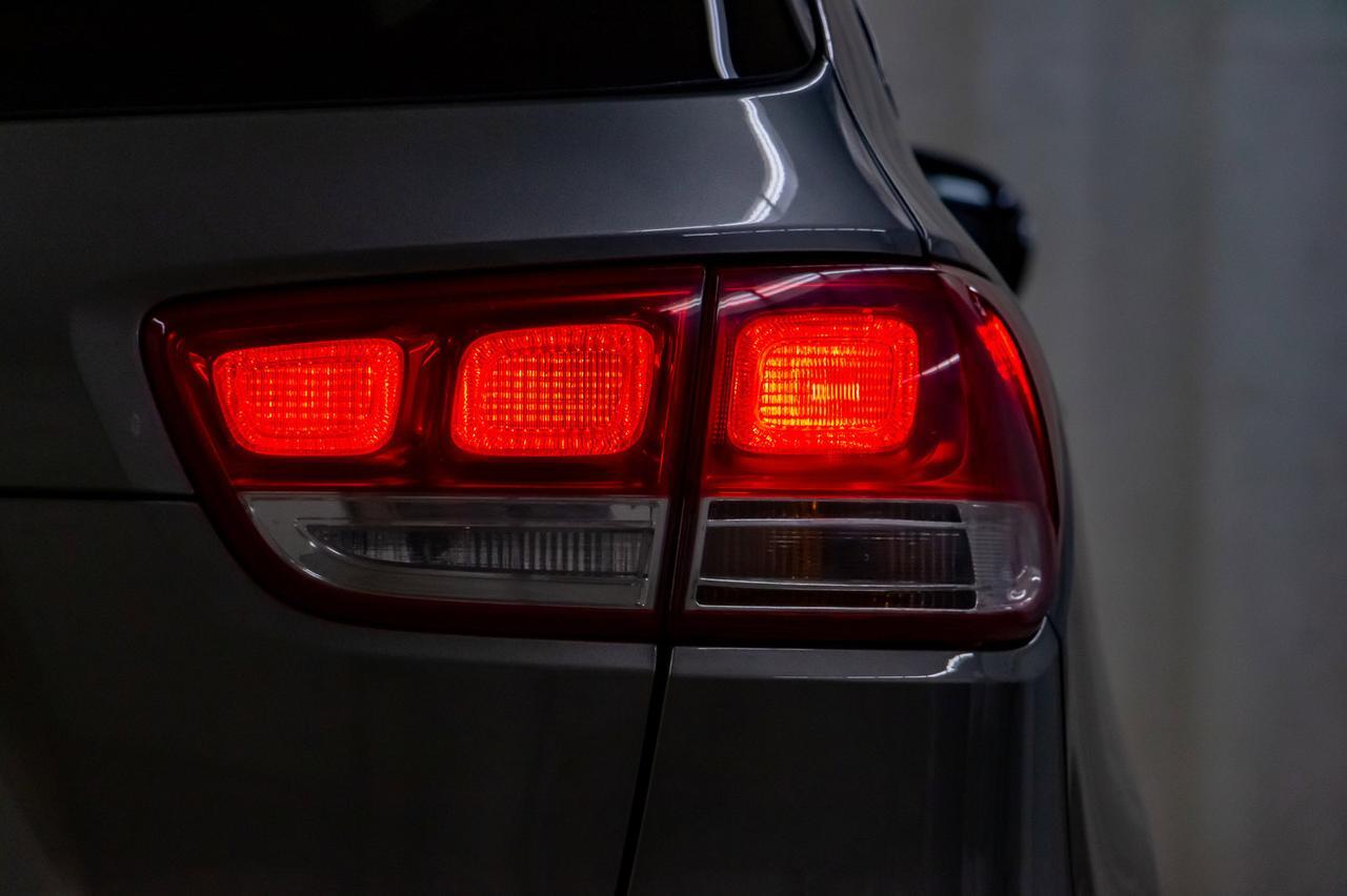 2018 Kia Sorento AWD LX BCam 3rd Row Red Deer AB