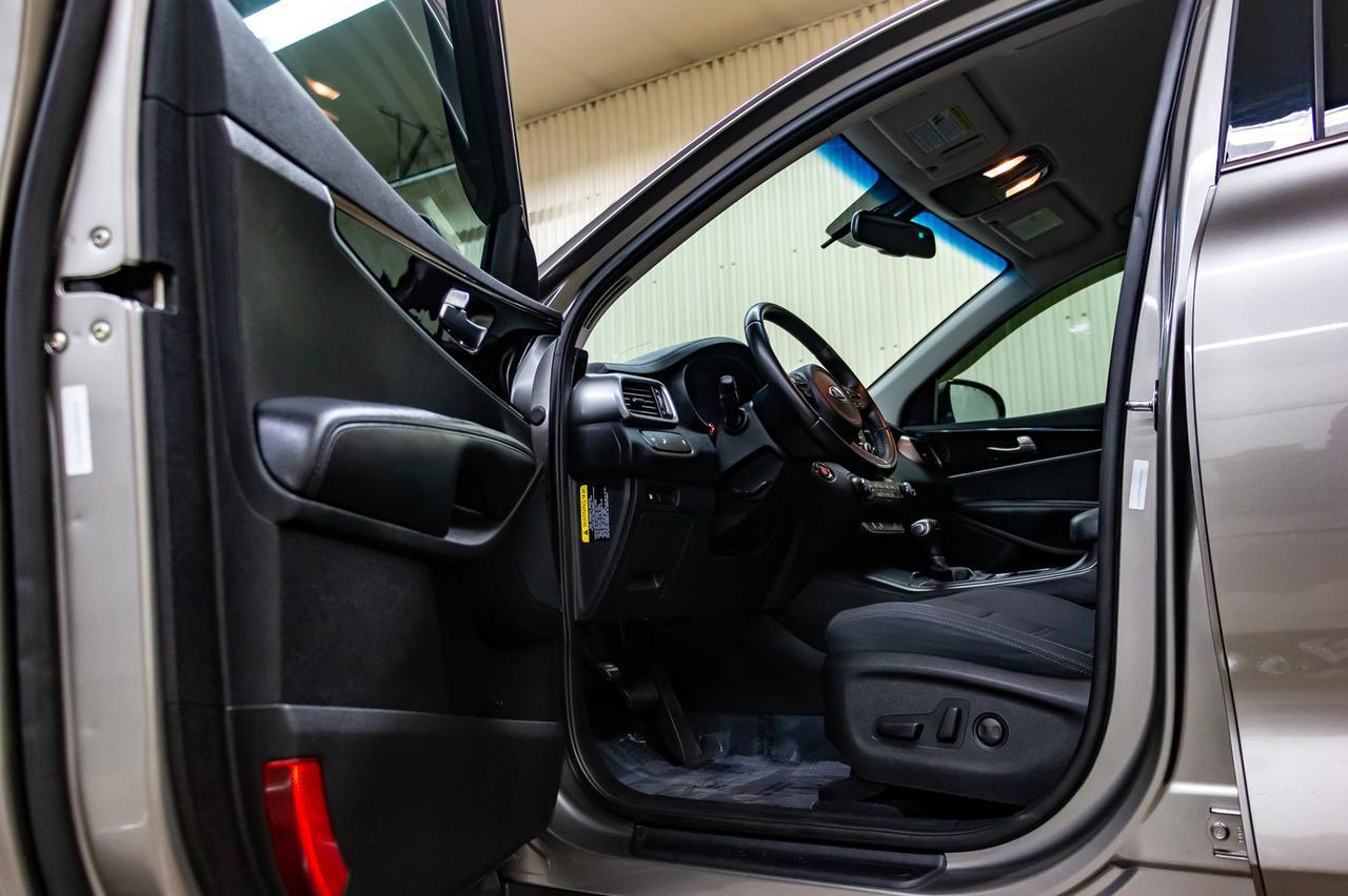 2018 Kia Sorento AWD LX BCam 3rd Row Red Deer AB