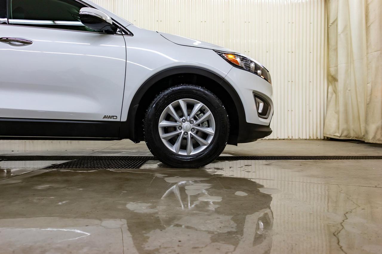 2018 Kia Sorento AWD LX Turbo BCam Hseat Red Deer AB