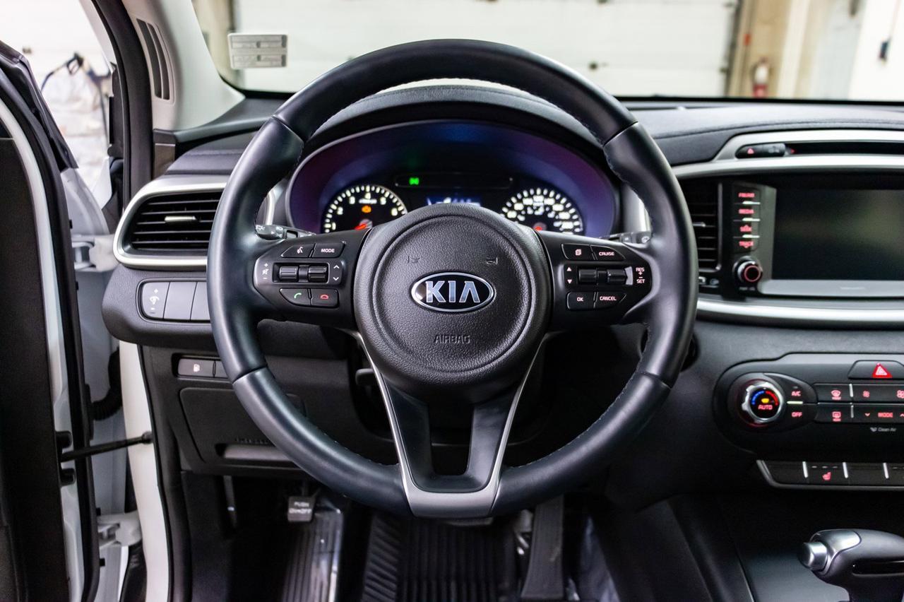 2018 Kia Sorento AWD LX Turbo BCam Hseat Red Deer AB