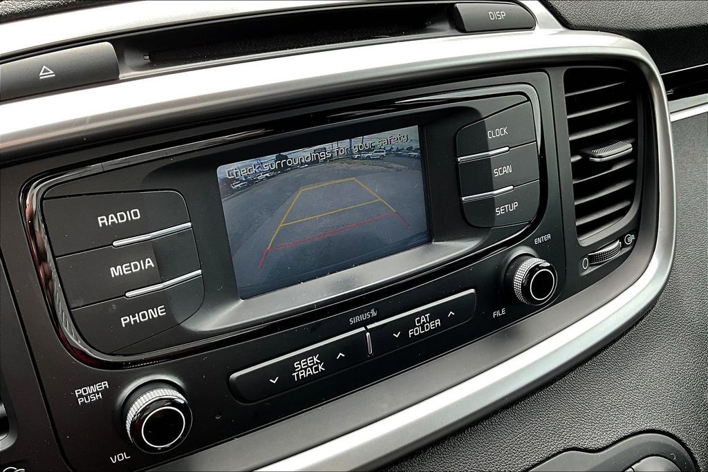2018 Kia Sorento L - Photo 29