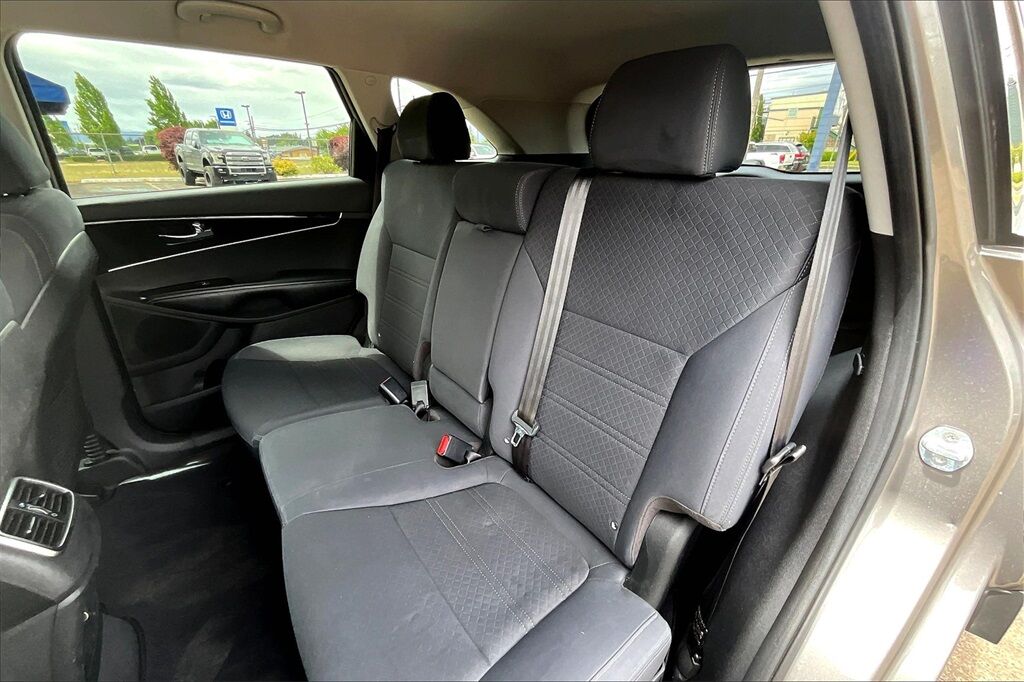 2018 Kia Sorento L OR