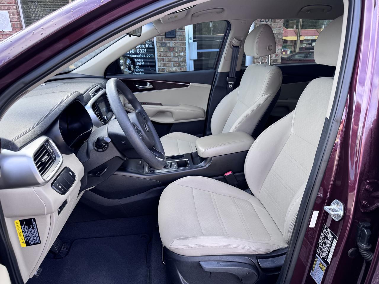 2018 Kia Sorento LX - Photo 11