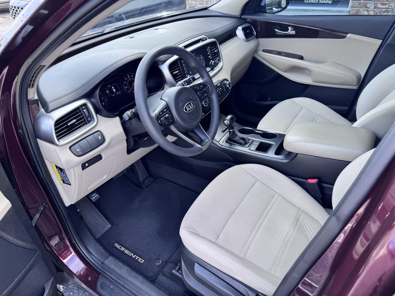 2018 Kia Sorento LX - Photo 12