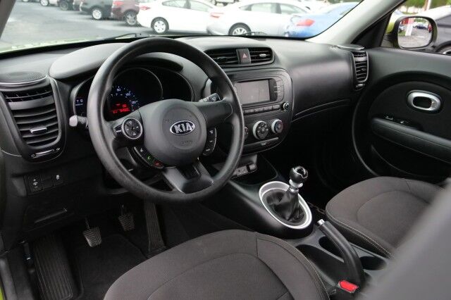 2018 Kia Soul Base / 6 Speed Manual! High Point NC