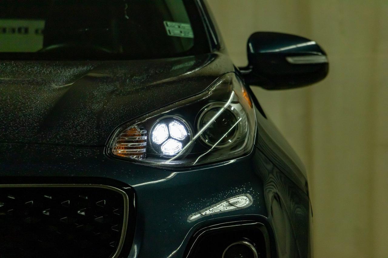 2018 Kia Sportage AWD EX Leather Roof BCam Red Deer AB