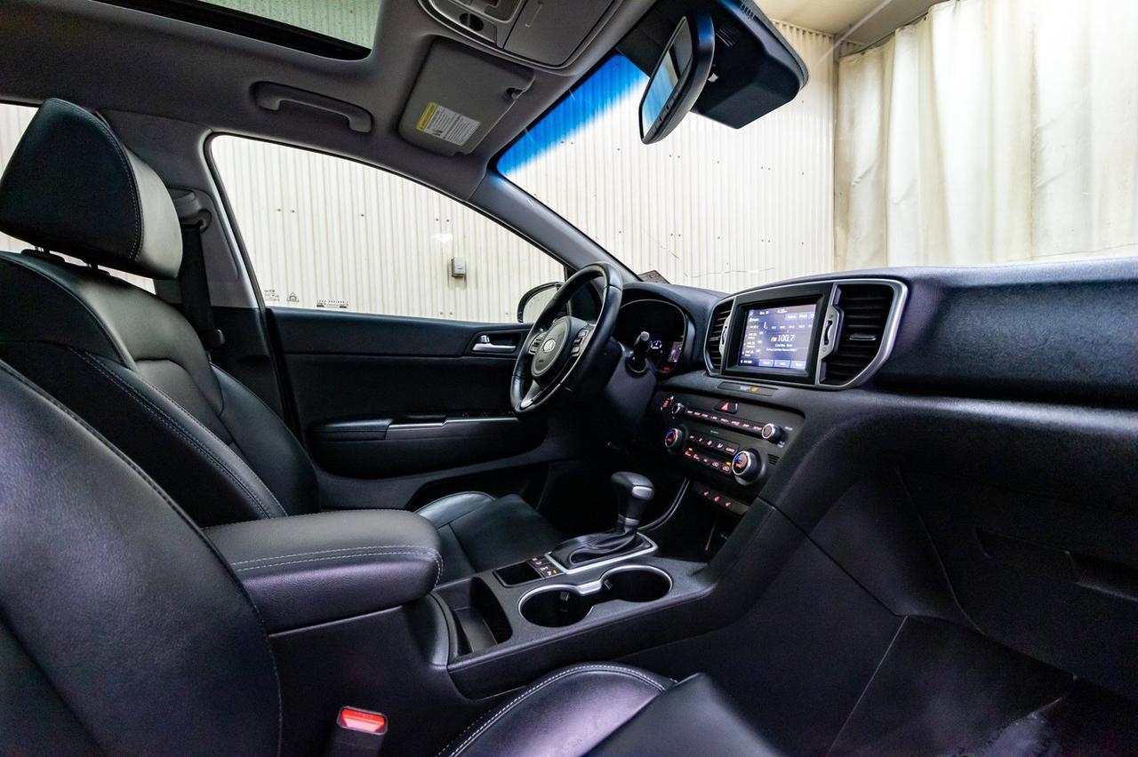 2018 Kia Sportage AWD EX Leather Roof BCam Red Deer AB