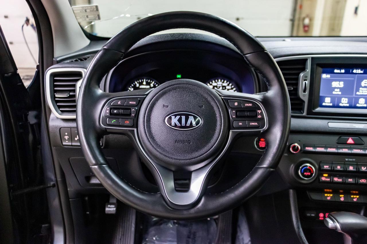 2018 Kia Sportage AWD EX Leather Roof BCam Red Deer AB