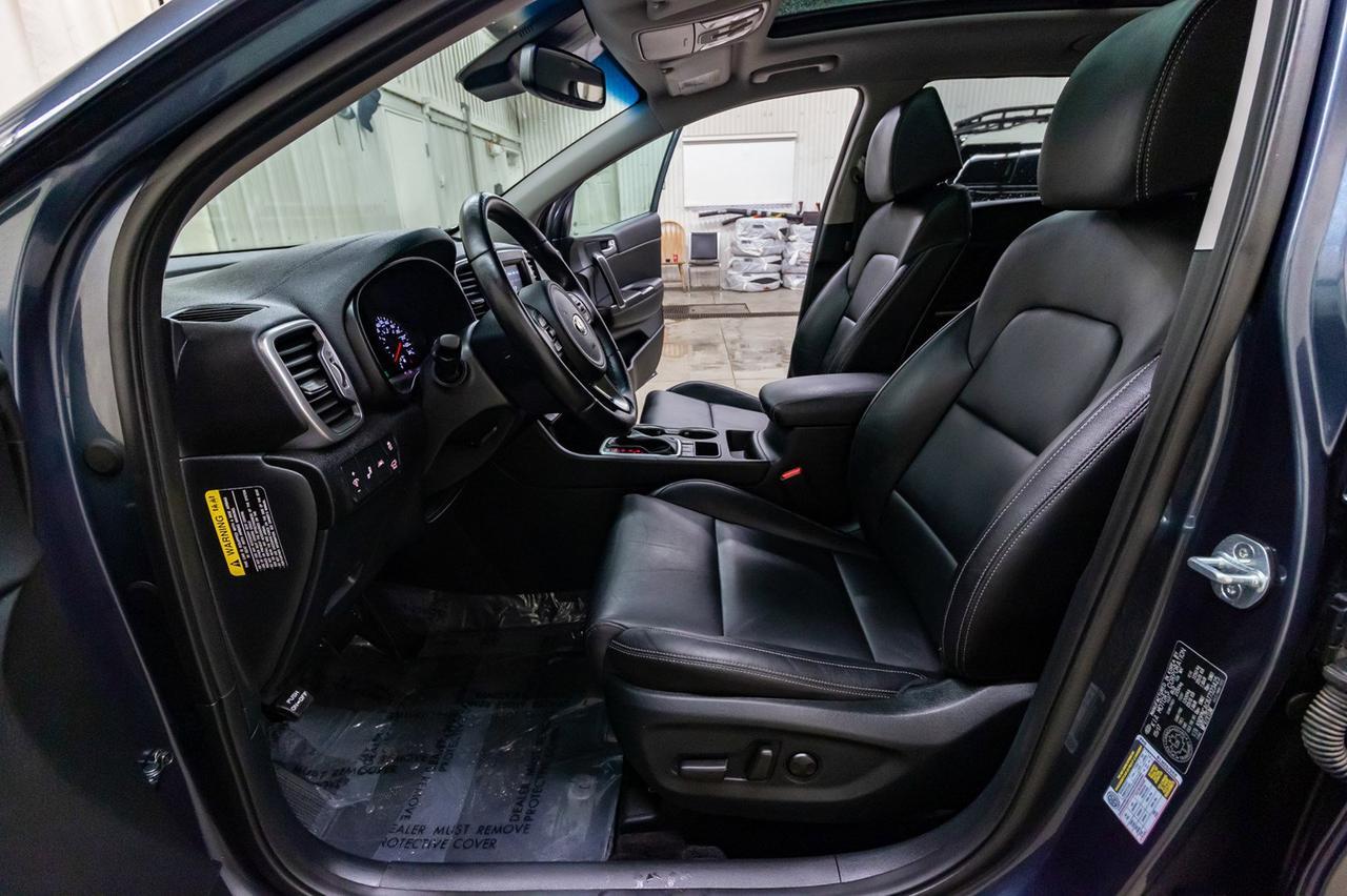 2018 Kia Sportage AWD EX Leather Roof BCam Red Deer AB