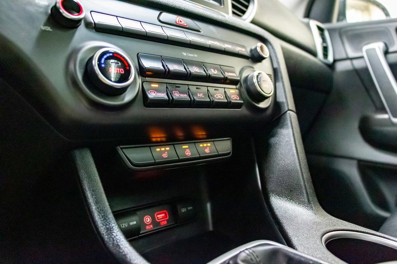 2018 Kia Sportage AWD EX Leather Roof BCam Red Deer AB