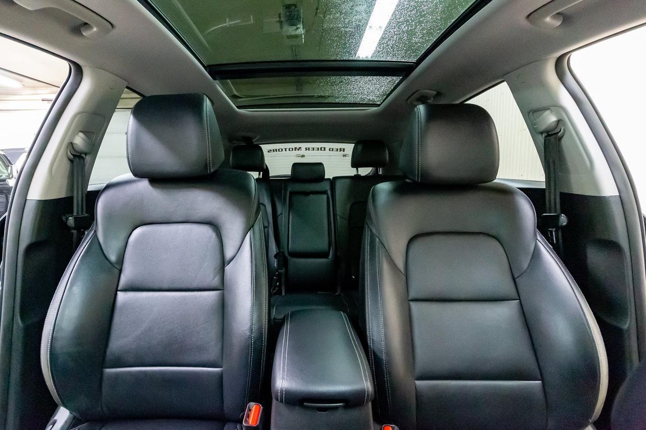 2018 Kia Sportage AWD EX Leather Roof BCam Red Deer AB