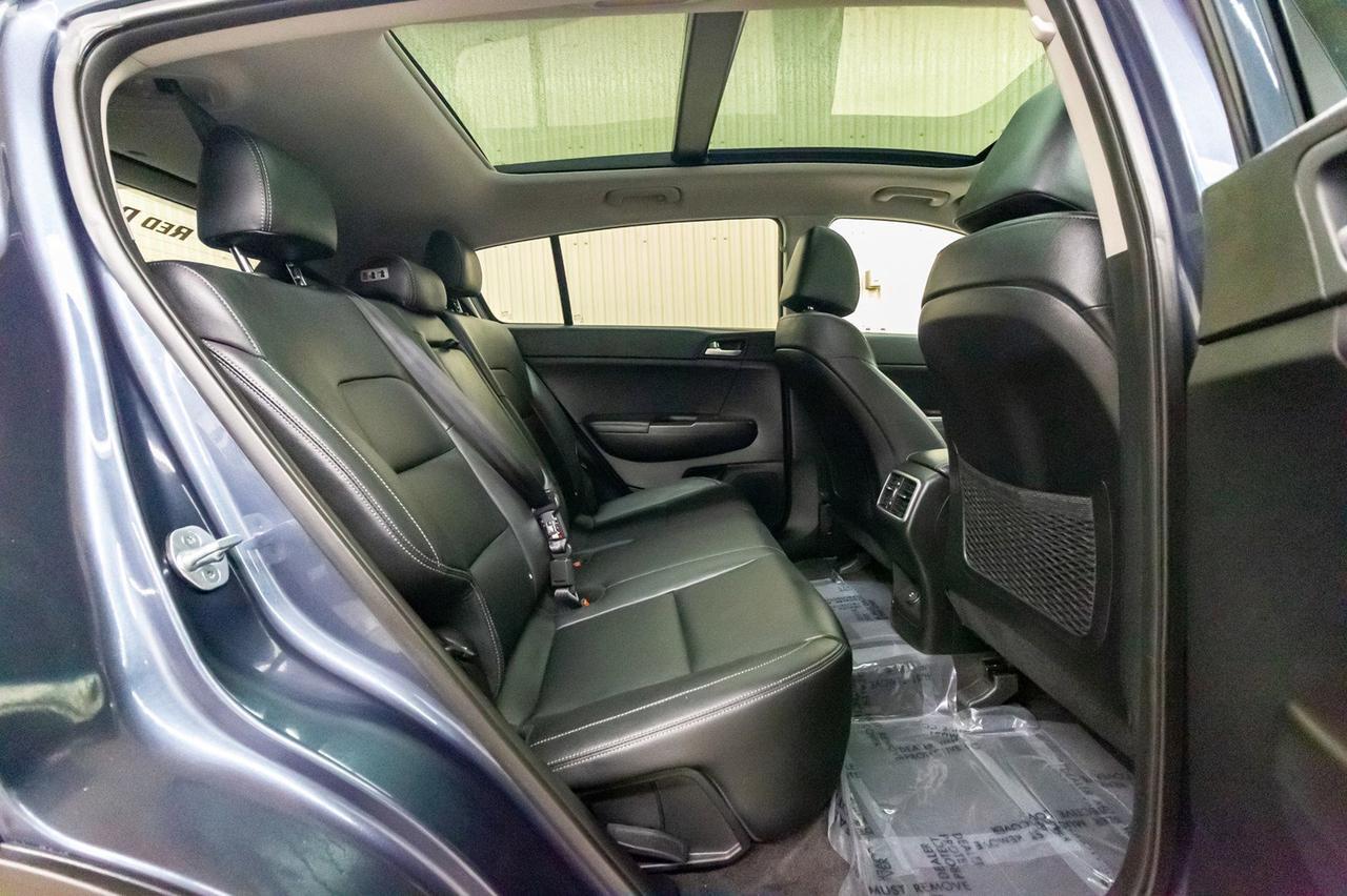 2018 Kia Sportage AWD EX Leather Roof BCam Red Deer AB