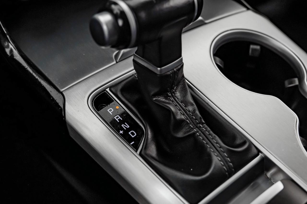 2018 Kia Stinger GT AWD AUTOMATICC LEATHER HEATED SEATS REAR CAMERA KEYLESS START BLUETOOTH Carrollton TX