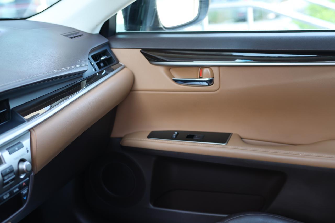 2018 LEXUS ES 350 Houston TX
