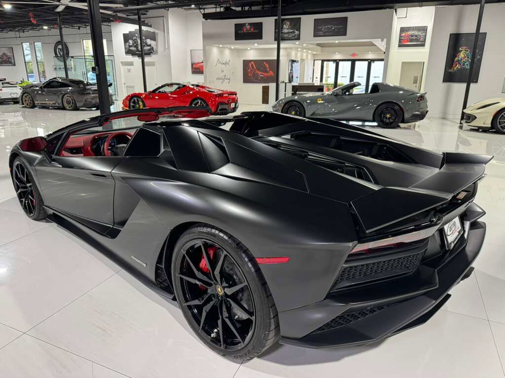 2018 Lamborghini Aventador S Roadster custom interior, Sensonum audio system, interior carbon trim AND MUCH MORE!! Fort Lauderdale FL
