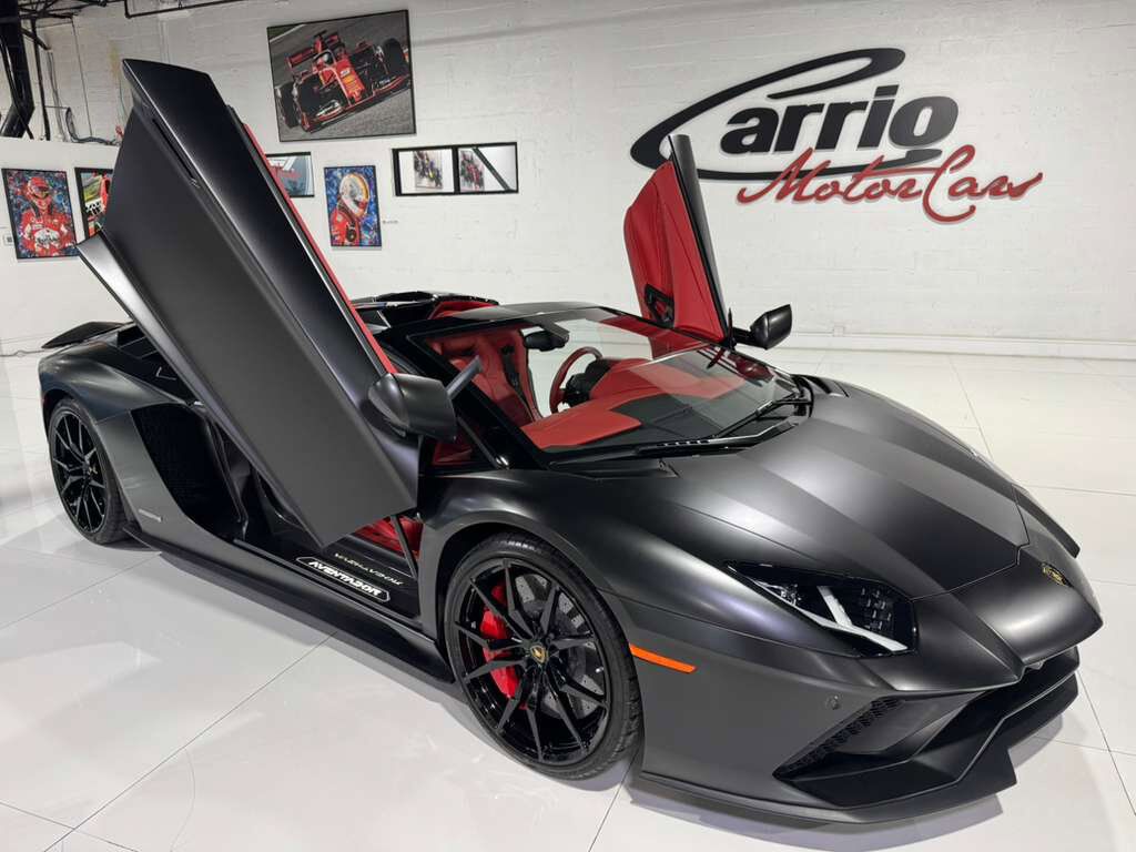 2018 Lamborghini Aventador S Roadster custom interior, Sensonum audio system, interior carbon trim AND MUCH MORE!! Fort Lauderdale FL