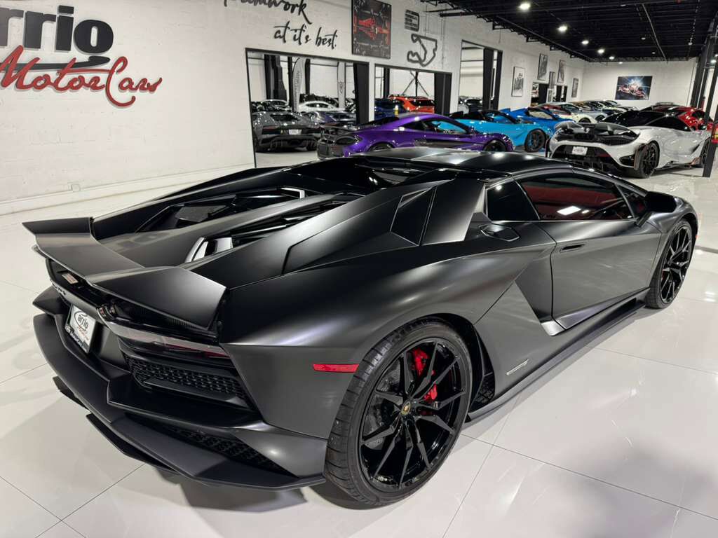2018 Lamborghini Aventador S Roadster custom interior, Sensonum audio system, interior carbon trim AND MUCH MORE!! Fort Lauderdale FL