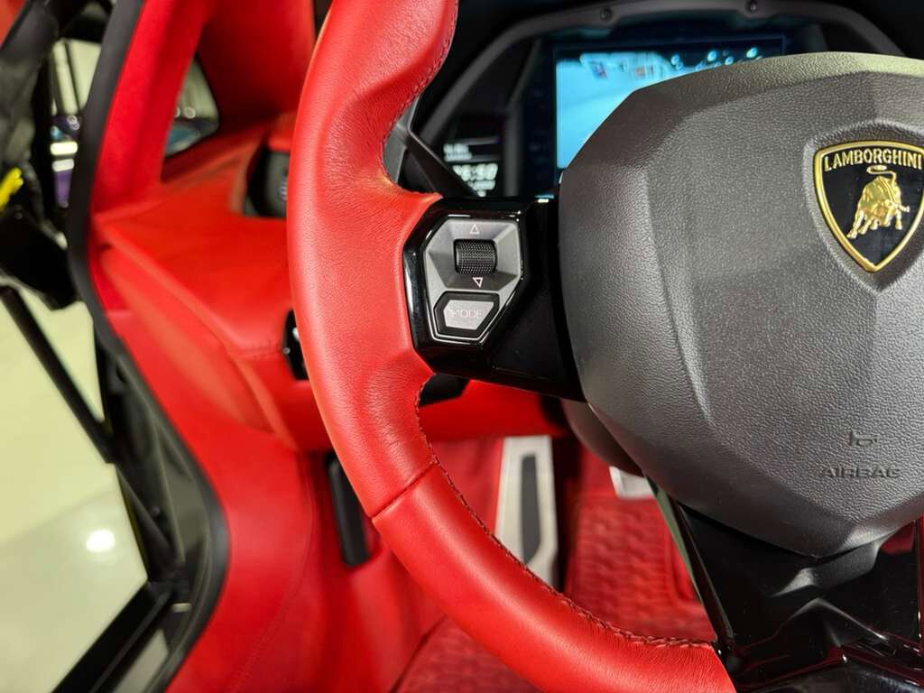 2018 Lamborghini Aventador S Roadster custom interior, Sensonum audio system, interior carbon trim AND MUCH MORE!! Fort Lauderdale FL