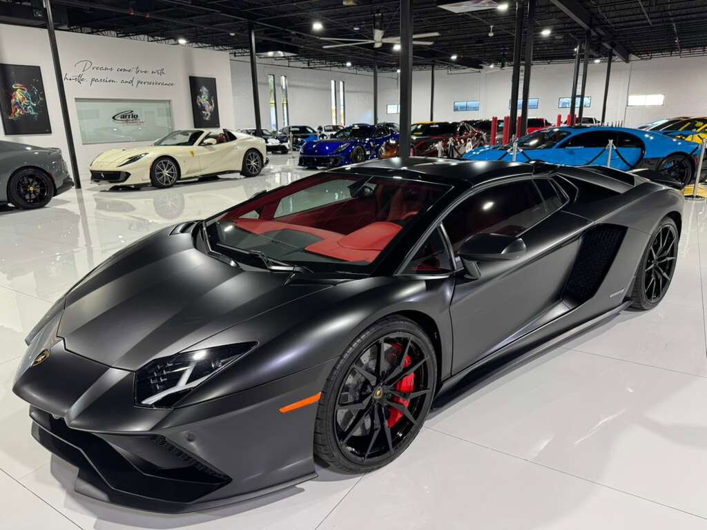 2018 Lamborghini Aventador S Roadster custom interior, Sensonum audio system, interior carbon trim AND MUCH MORE!! Fort Lauderdale FL