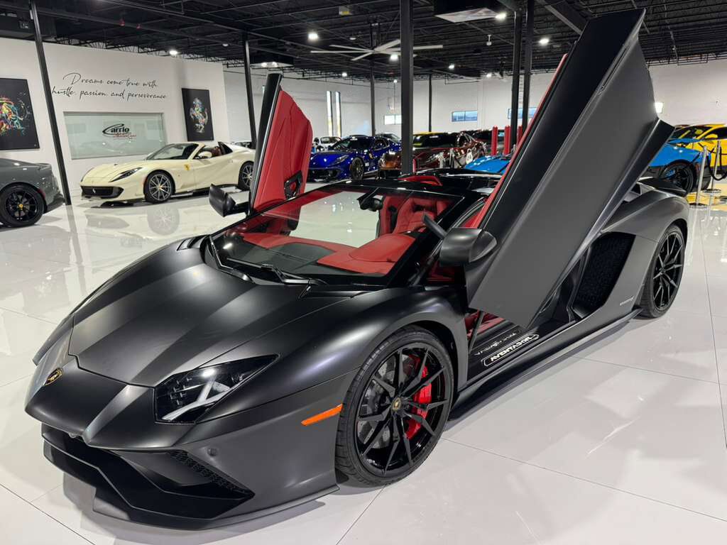 2018 Lamborghini Aventador S Roadster custom interior, Sensonum audio system, interior carbon trim AND MUCH MORE!! Fort Lauderdale FL