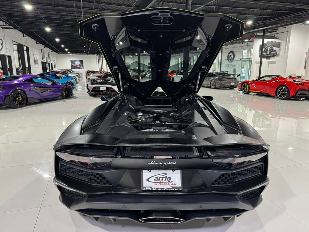 2018 Lamborghini Aventador S Roadster custom interior, Sensonum audio system, interior carbon trim AND MUCH MORE!! Fort Lauderdale FL