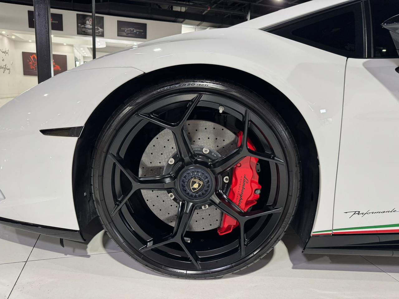 2018 Lamborghini Huracan Performante Bianco Monocerus paint, Sensonum audio, forged carbon & MUCH MORE!! Fort Lauderdale FL