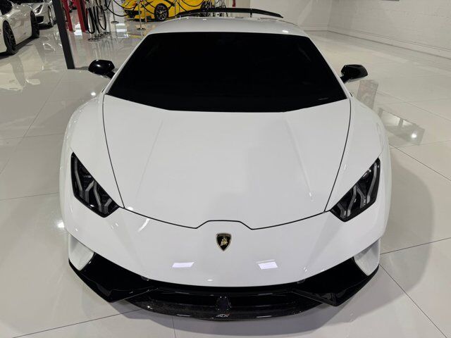 2018 Lamborghini Huracan Performante Bianco Monocerus paint, Sensonum audio, forged carbon & MUCH MORE!! Fort Lauderdale FL