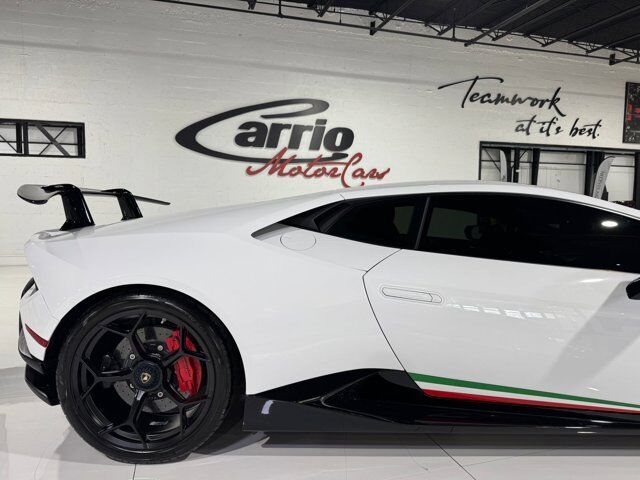 2018 Lamborghini Huracan Performante Bianco Monocerus paint, Sensonum audio, forged carbon & MUCH MORE!! Fort Lauderdale FL