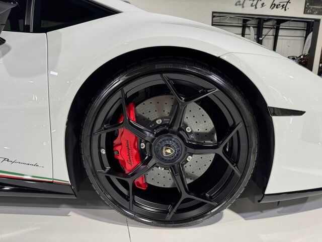 2018 Lamborghini Huracan Performante Bianco Monocerus paint, Sensonum audio, forged carbon & MUCH MORE!! Fort Lauderdale FL