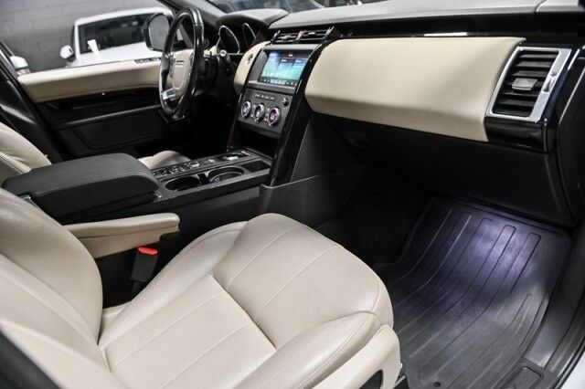 2018 Land Rover Discovery SE photo 30