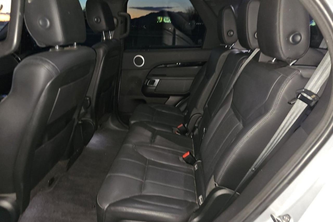 2018 Land Rover Discovery SE Third-Row Seats Towing Sunroof Portland OR
