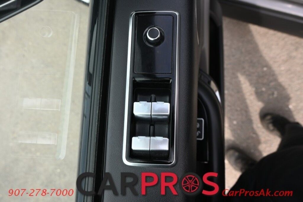 2018 Land Rover Range Rover HSE - 3.0L V6 Supercharged Engine - Keyless Entry & Start - Heated Memory Leather Seats - Heated Steering Wheel - HUD - Meridian Sound System - Panoramic Sunroof - Lane Departure & Blind Spot Alert - Rear Climate Control - Power Lift Gate Anchorage AK