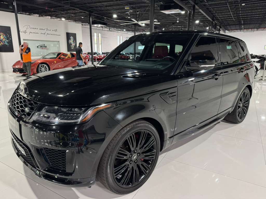 2018 Land Rover Range Rover Sport V8 Supercharged, pano roof, Meridian audio, 360 camera, rear entertainment AND MUCH MORE!!