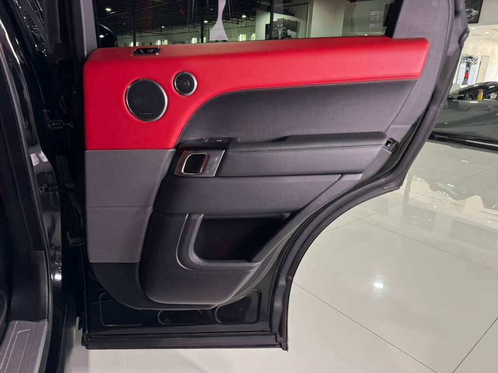 2018 Land Rover Range Rover Sport V8 Supercharged, pano roof, Meridian audio, 360 camera, rear entertainment AND MUCH MORE!! Fort Lauderdale FL