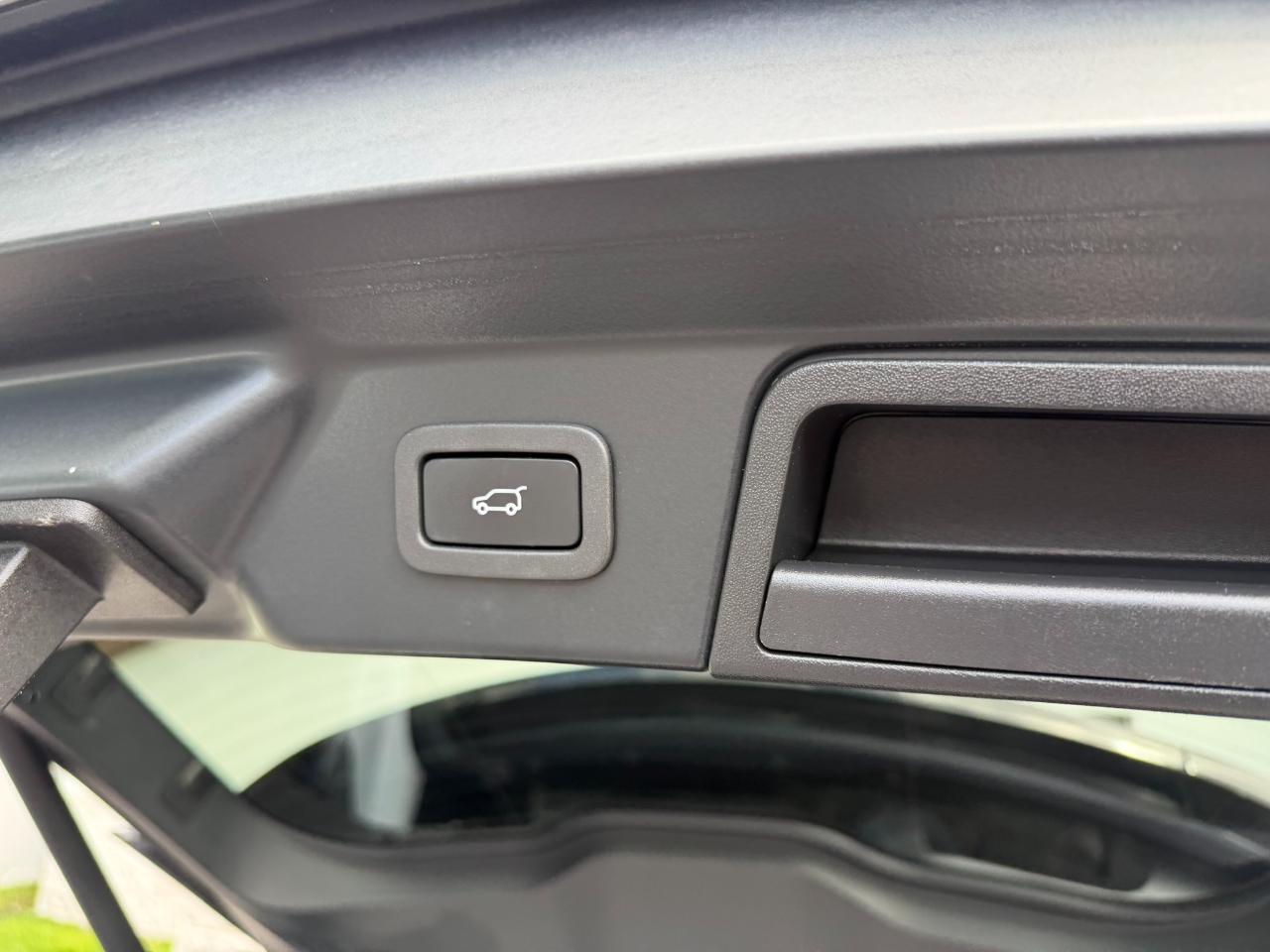 2018 Land Rover Range Rover Velar D180 R-Dynamic SE Jacksonville FL