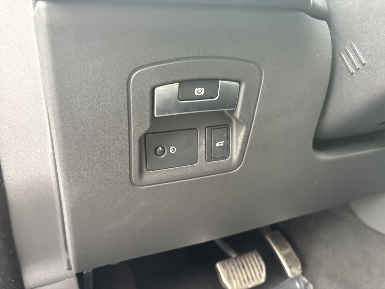 2018 Land Rover Range Rover Velar R-Dynamic HSE Fitchburg MA