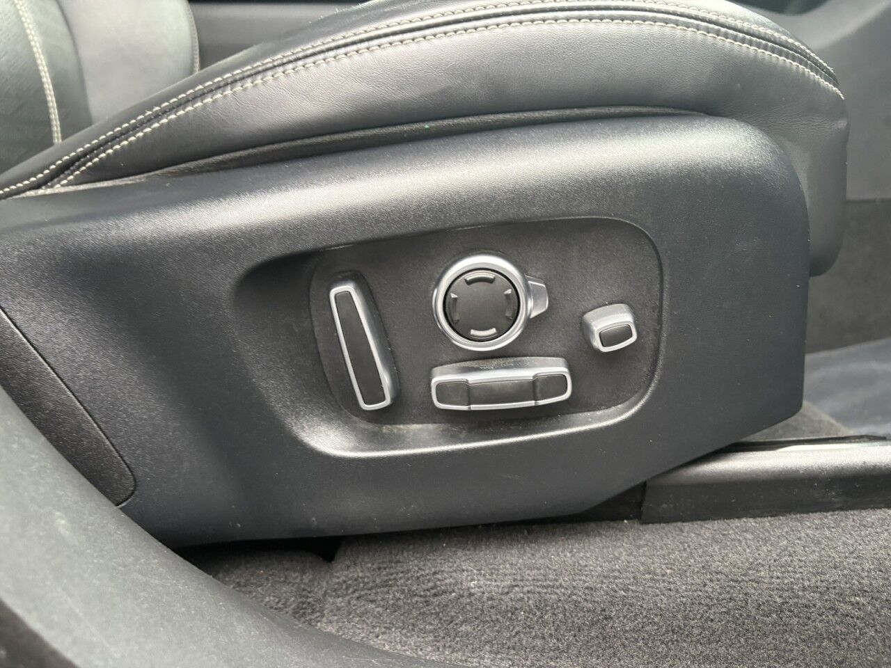 2018 Land Rover Range Rover Velar R-Dynamic HSE Fitchburg MA