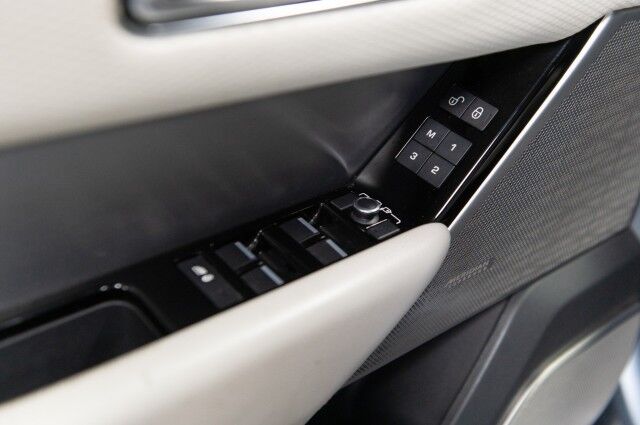 2018 Land Rover Range Rover Velar R-Dynamic SE 4dr SUV Chicago IL