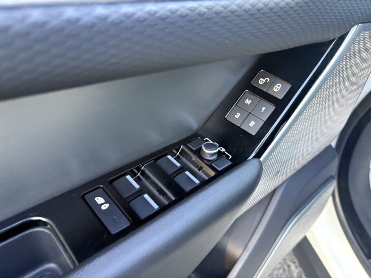 2018 Land Rover Range Rover Velar R-Dynamic SE Fitchburg MA