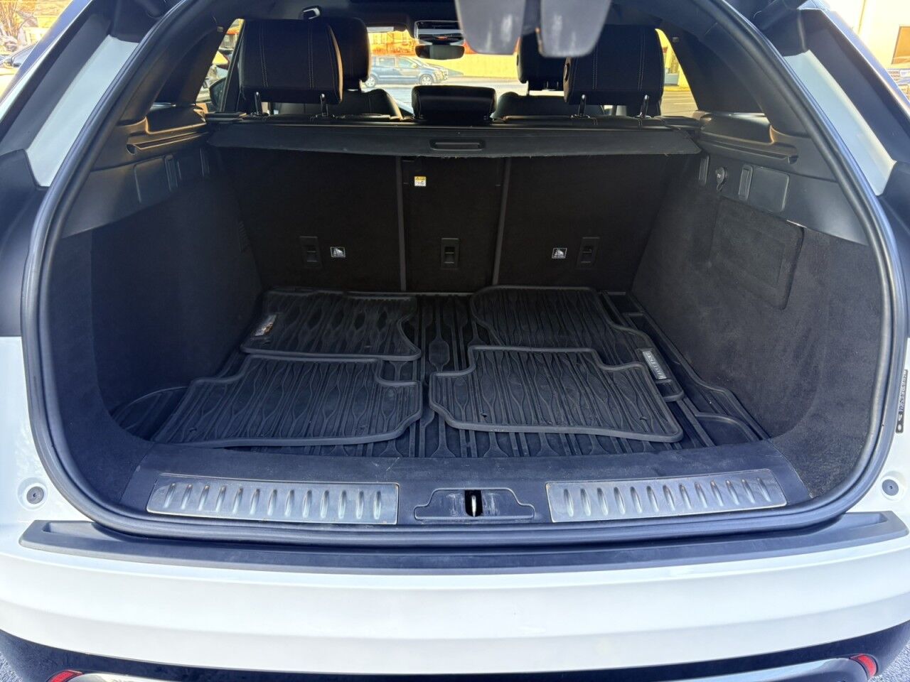 2018 Land Rover Range Rover Velar R-Dynamic SE Fitchburg MA