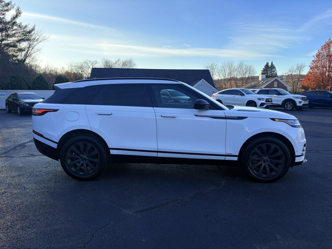 2018 Land Rover Range Rover Velar R-Dynamic SE Fitchburg MA